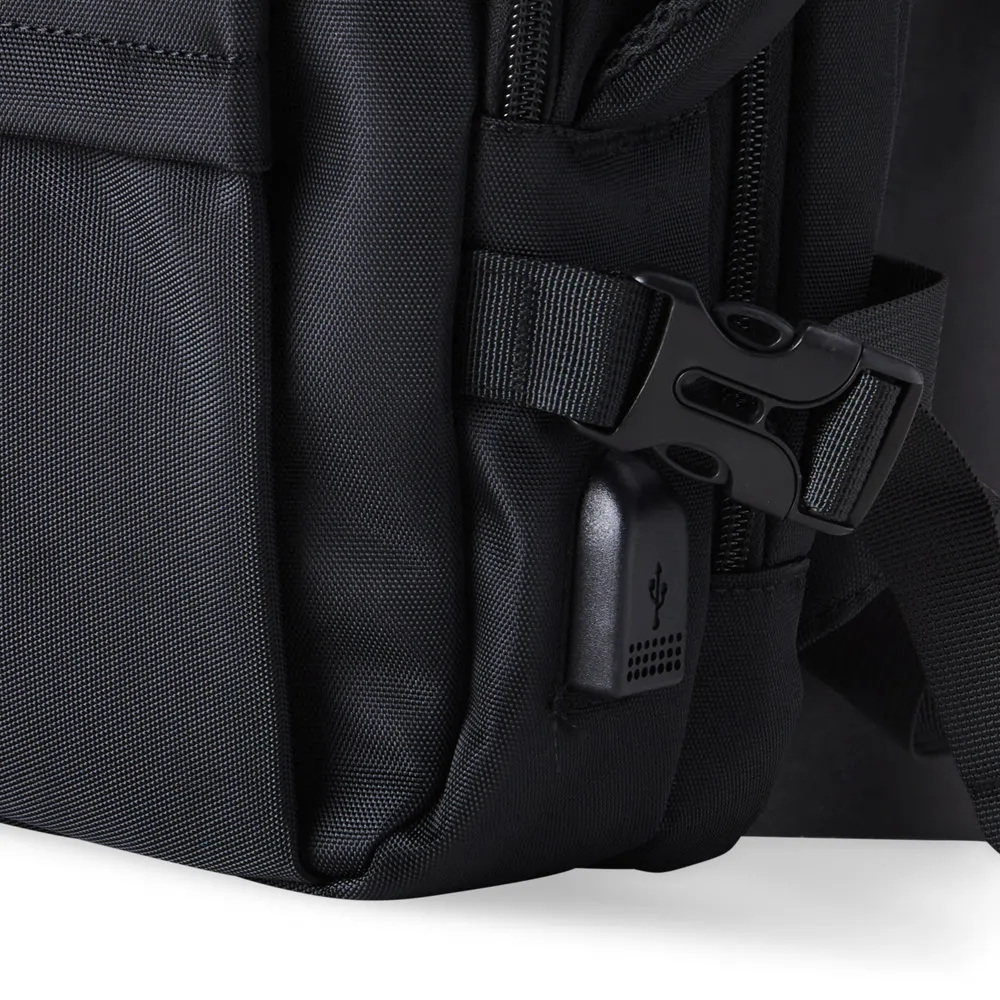 Mochila de Nylon USB 20 Litros para Brindes